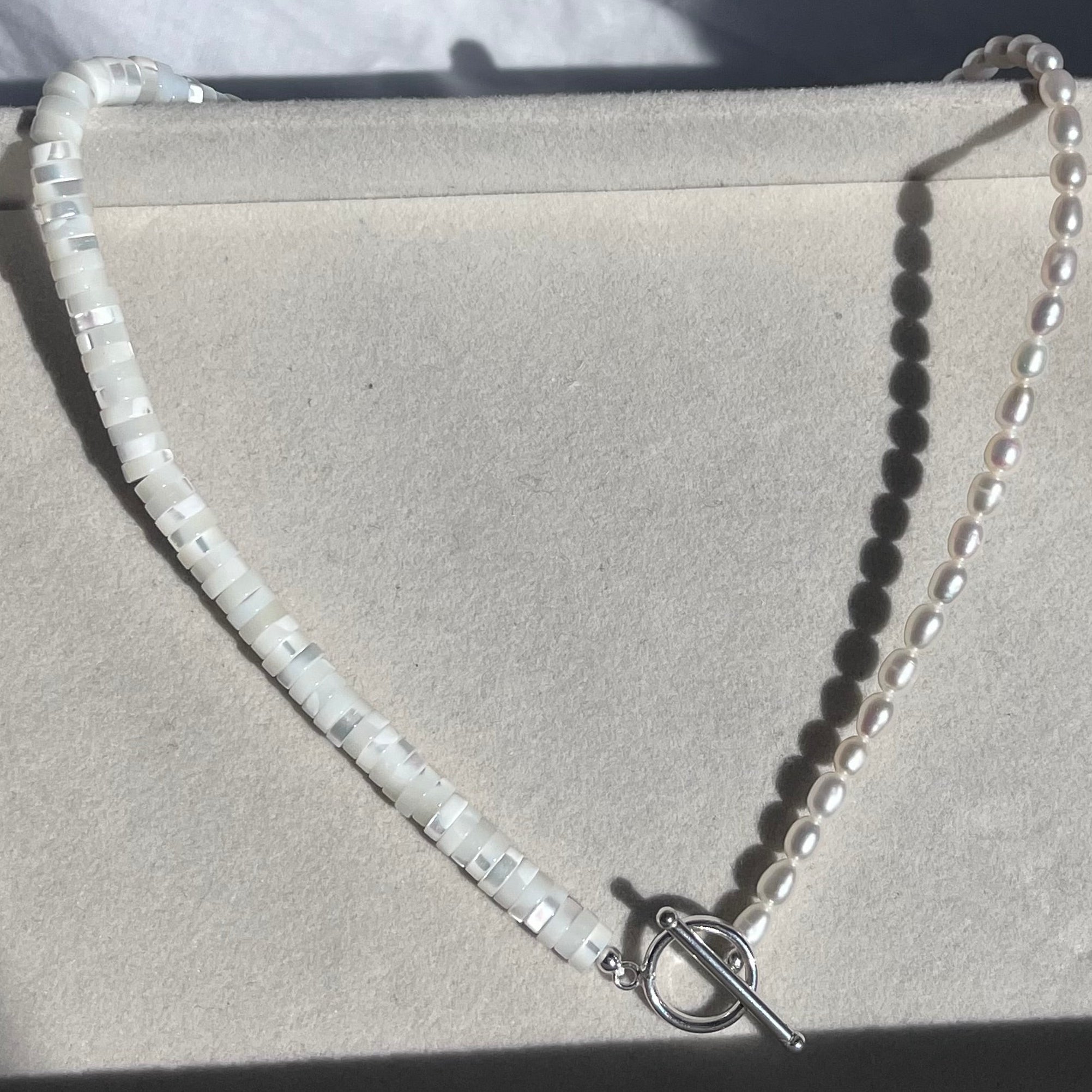 Bella Necklace – Mother of Pearl